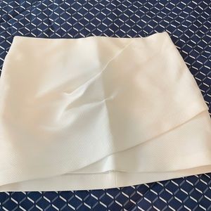 White mini skirt Zara brand new no tag